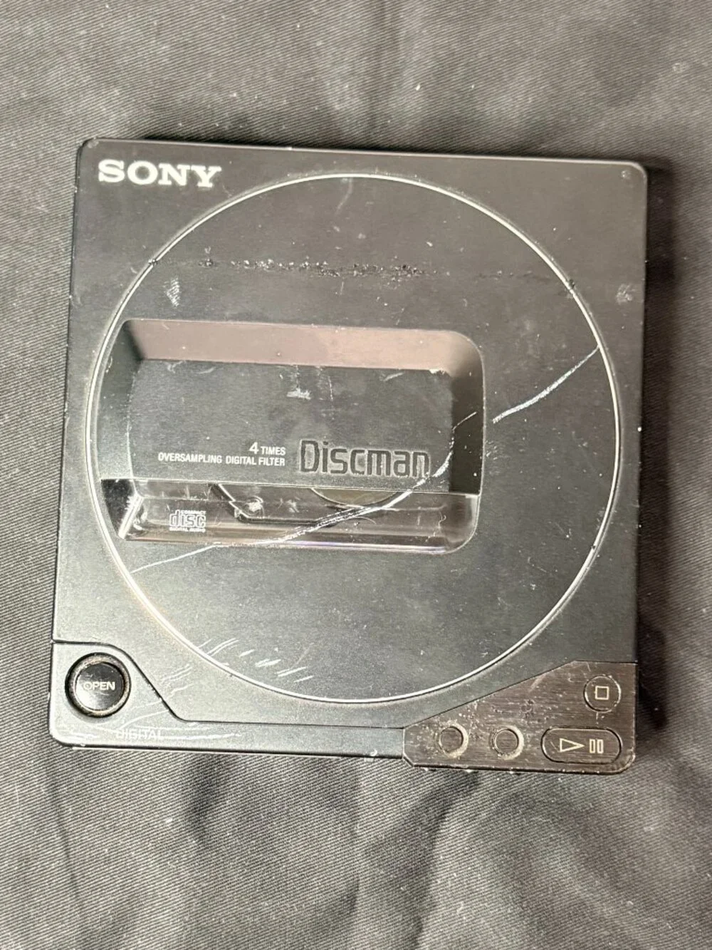 Vintage Sony D-25 Discman portable compact disc player